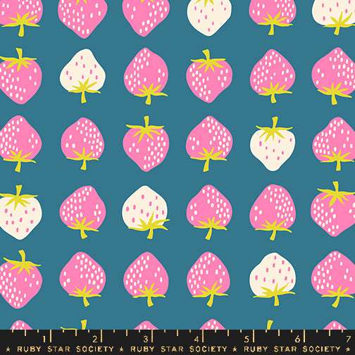 ** Coming Soon ** Strawberry in Storytime | Strawberry